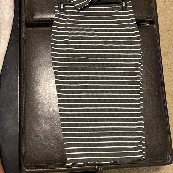 Paperoc Skirt/Tank Set: Ribbed 2 Piece Cropped Bodycon - Picture 2 of 4